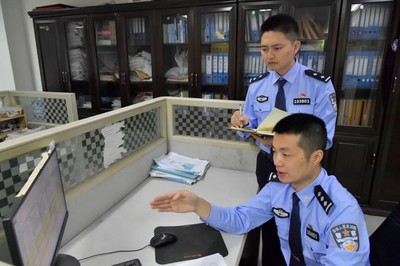 變身程序員 福州這位民警是穿透數(shù)據(jù)迷霧的“隱形俠”